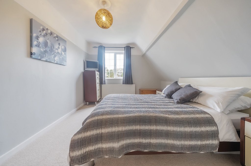 3 bedroom House for sale in Beech Avenue, Ruislip, Middlesex, HA4