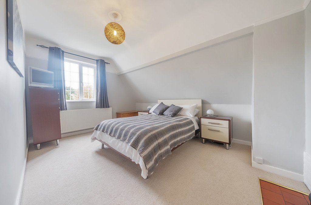 3 bedroom House for sale in Beech Avenue, Ruislip, Middlesex, HA4