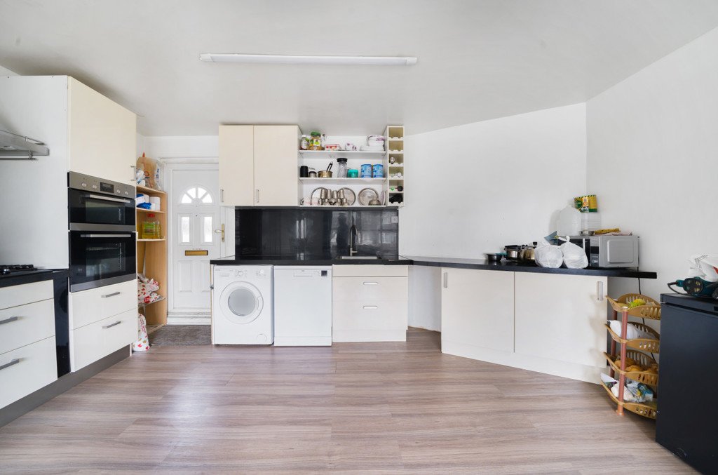 2 bedroom House for sale in Sipson Road, Sipson, West Drayton