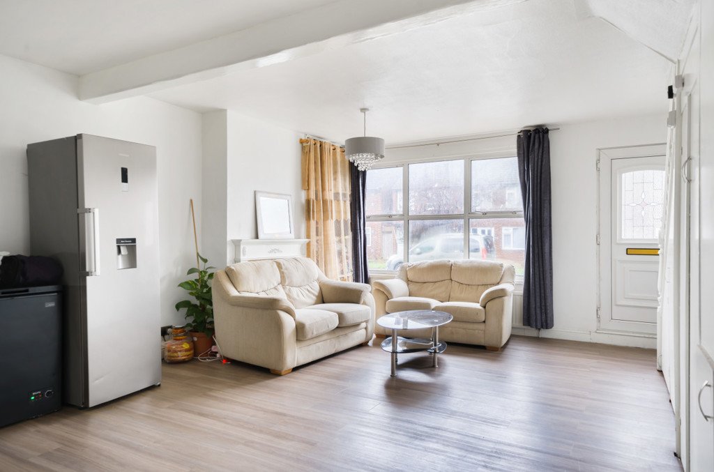 2 bedroom House for sale in Sipson Road, Sipson, West Drayton