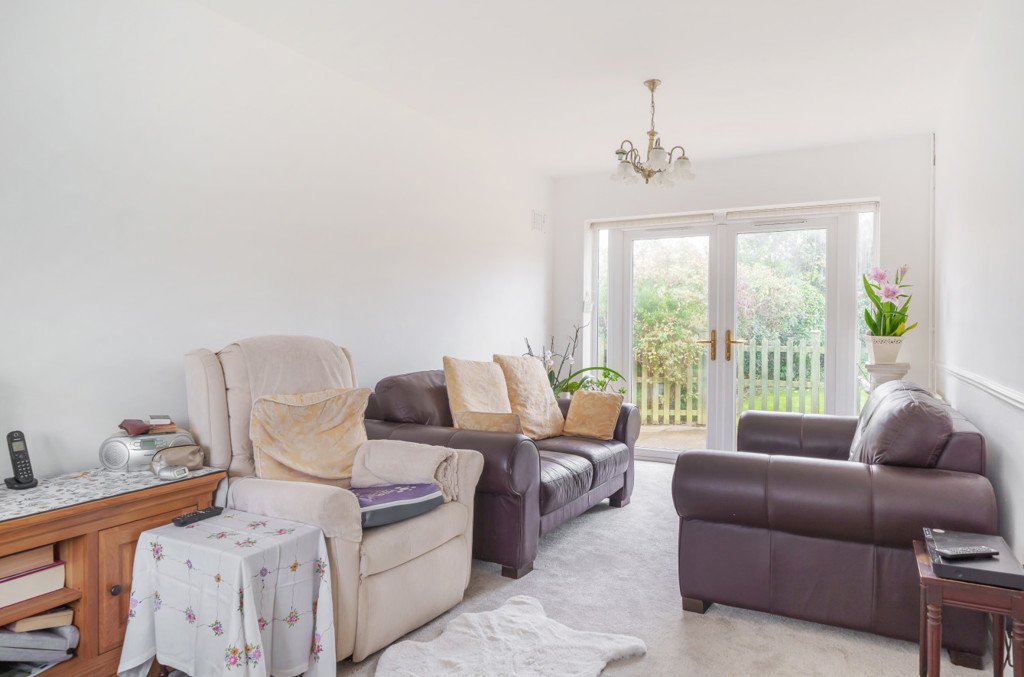 2 bedroom Bungalow for sale in Eastwick Crescent, Mill End