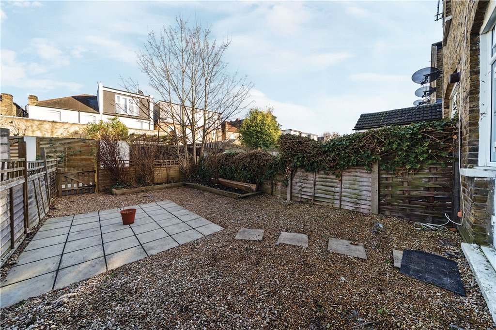 1 bedroom Flat/Apartment for sale in Adelaide Road, Ealing, London, W13