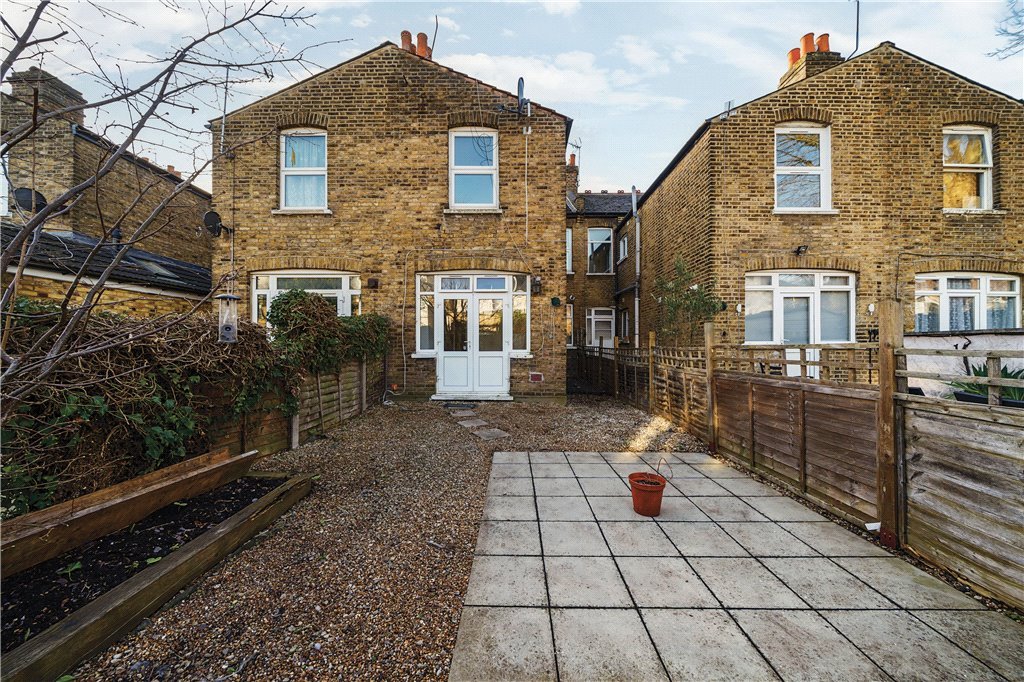 1 bedroom Flat/Apartment for sale in Adelaide Road, Ealing, London, W13