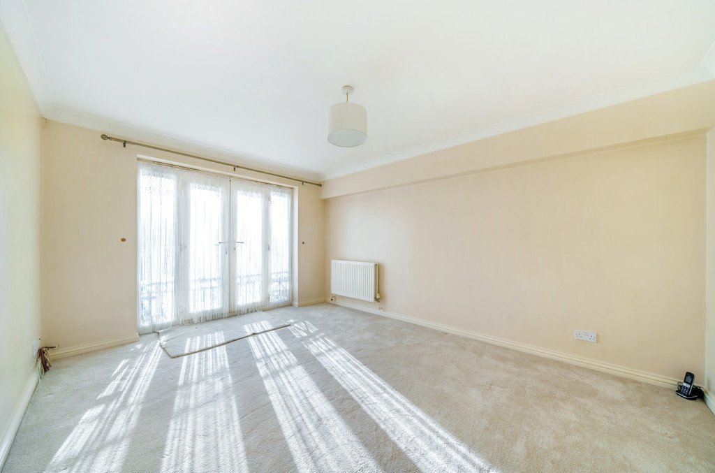 2 bedroom Flat/Apartment for sale in Uxbridge Road, Rickmansworth