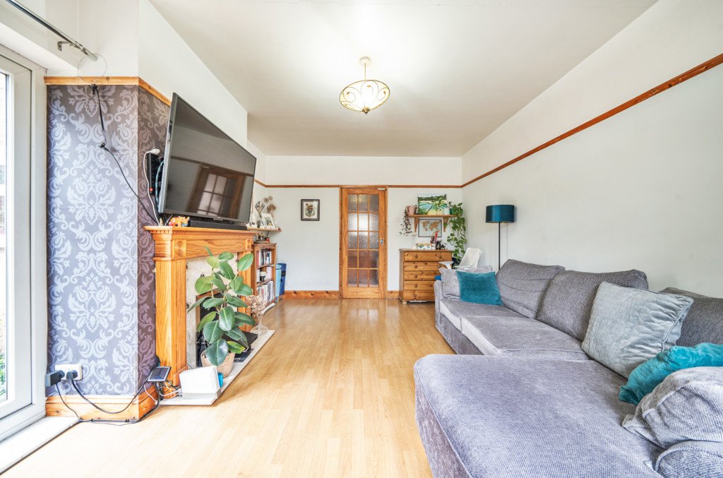 2 bedroom for sale in Bromley Crescent, Ruislip, Middlesex