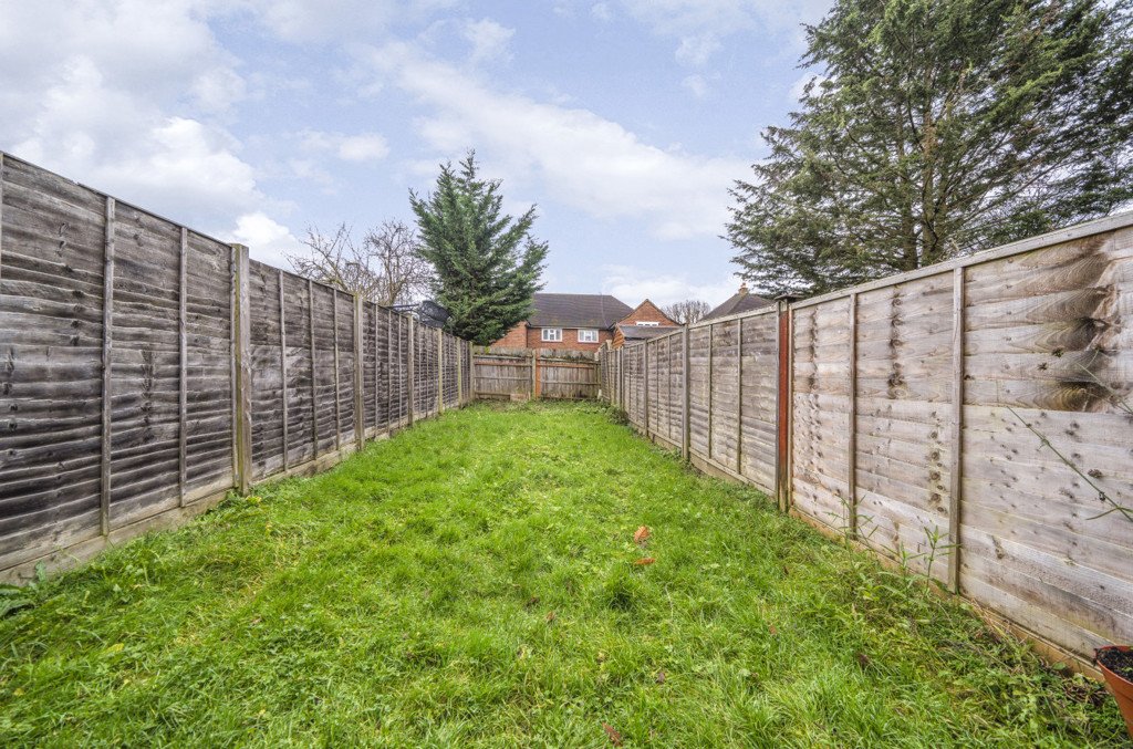 2 bedroom for sale in Bromley Crescent, Ruislip, Middlesex