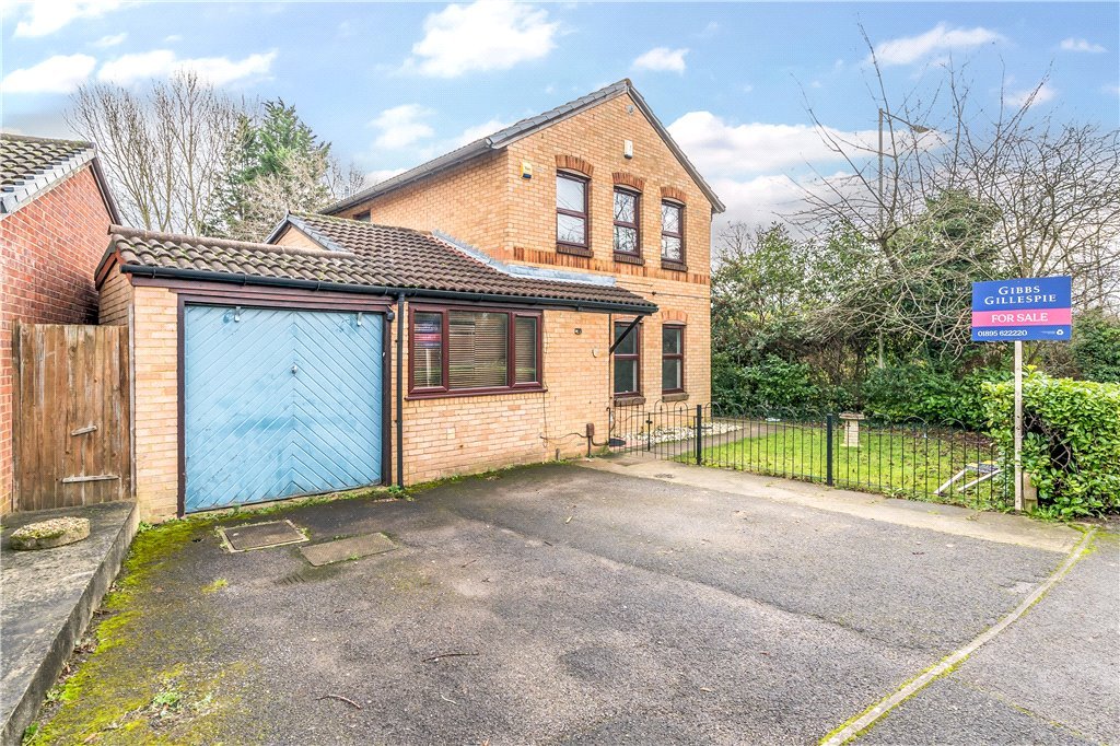 3 bedroom House for sale in Greystoke Drive, Ruislip, Middlesex, HA4