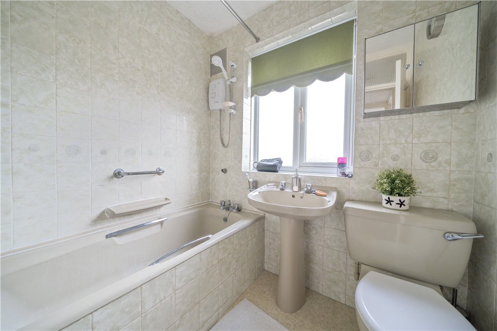 3 bedroom House for sale in Beechwood Avenue, Greenford, UB6 Gibbs