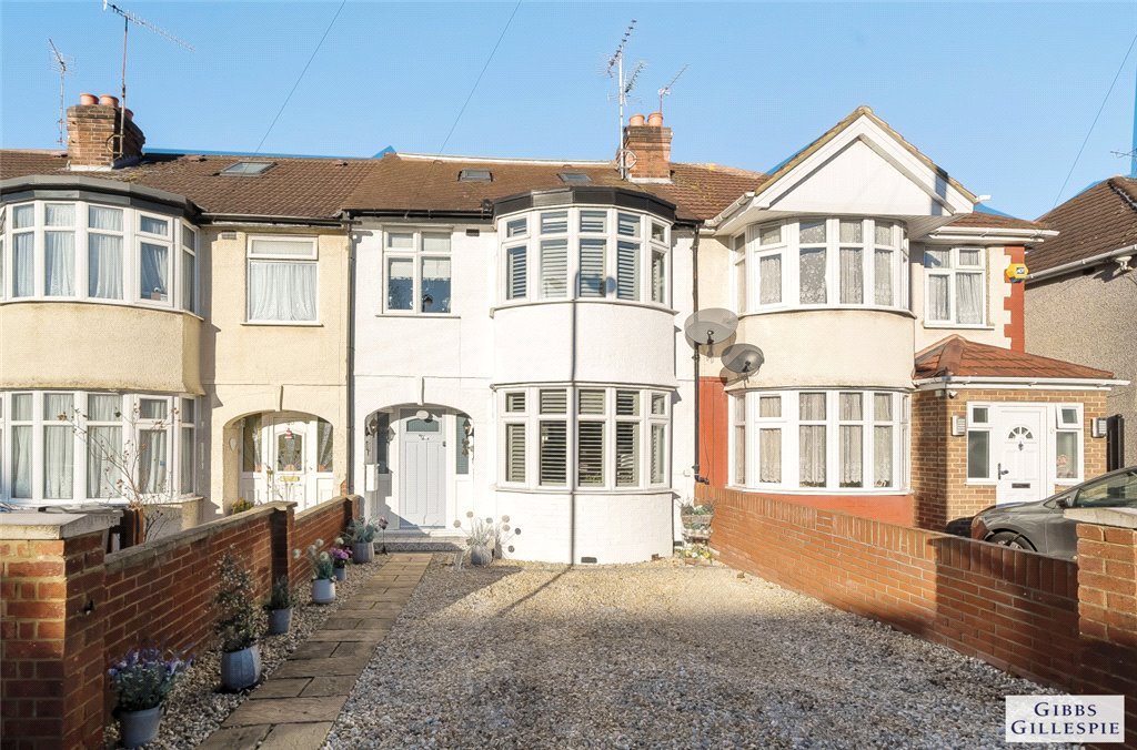 4 bedroom House for sale in Arundel Drive, Harrow, Middlesex, HA2