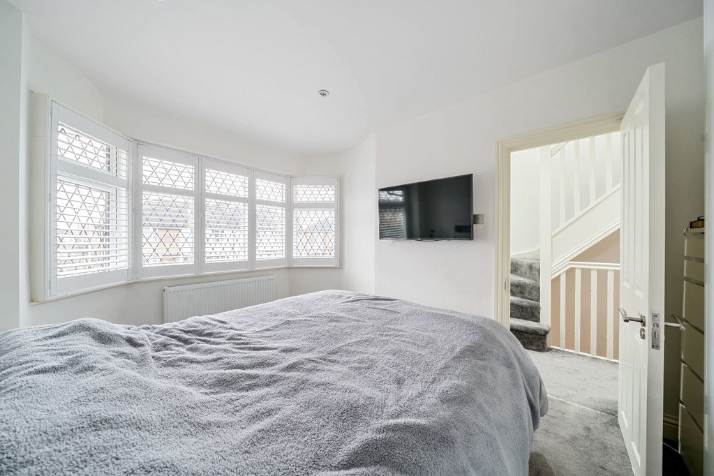 3 bedroom House for sale in Royal Crescent, Ruislip, Middlesex, HA4