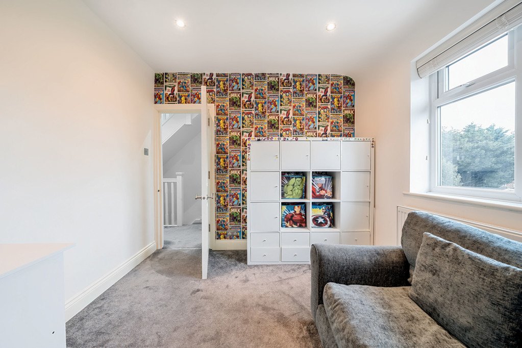 3 bedroom House for sale in Royal Crescent, Ruislip, Middlesex, HA4