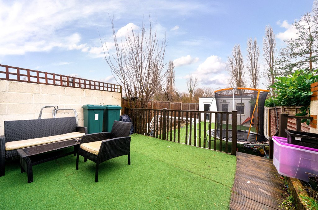 3 bedroom House for sale in Whitby Road, Ruislip, Middlesex, HA4