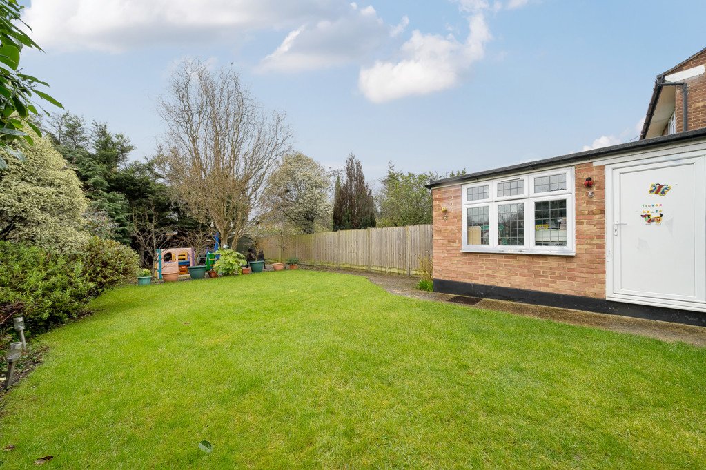 3 bedroom House for sale in Whitby Road, Ruislip, Middlesex, HA4