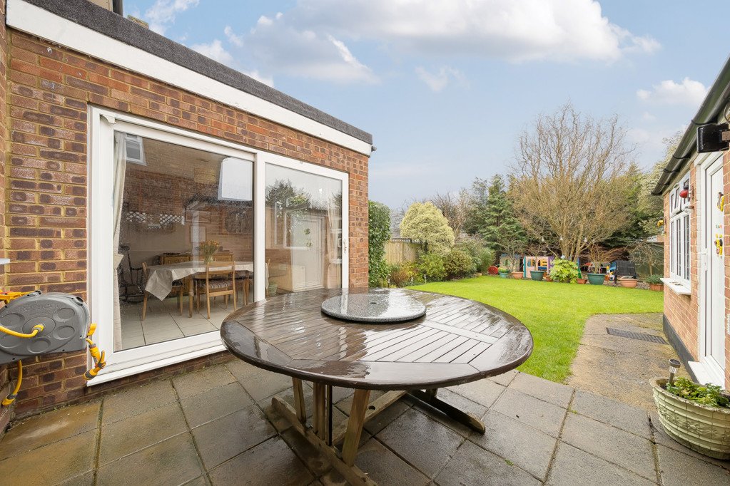 3 bedroom House for sale in Whitby Road, Ruislip, Middlesex, HA4