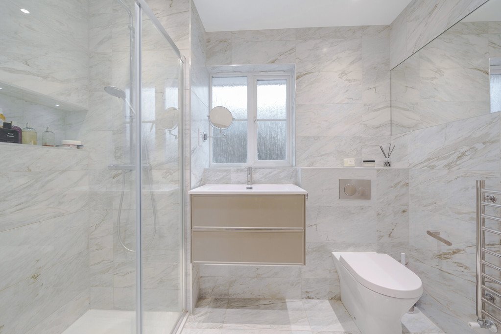 4 bedroom House for sale in Nursery Close, Watford, Hertfordshire, WD19