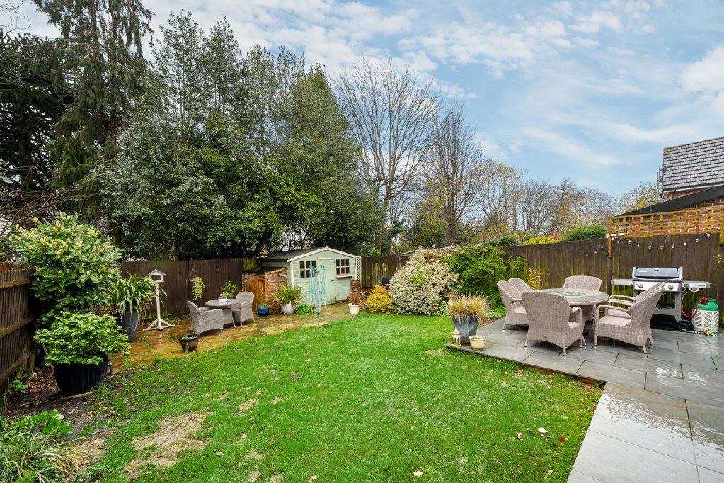 4 bedroom House for sale in Nursery Close, Watford, Hertfordshire, WD19