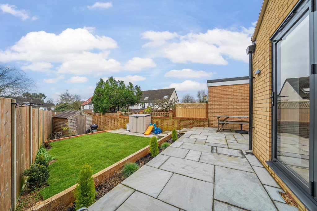 2 bedroom House for sale in Sedley Grove, Harefield, Uxbridge