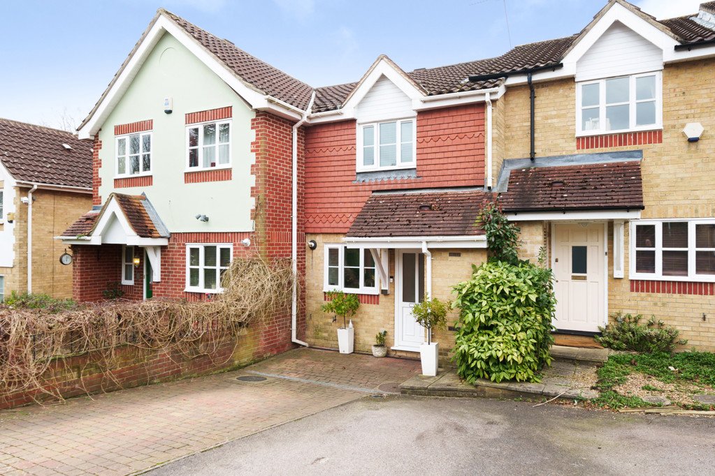 2 bedroom House for sale in Morse Close, Harefield, Uxbridge, Middlesex
