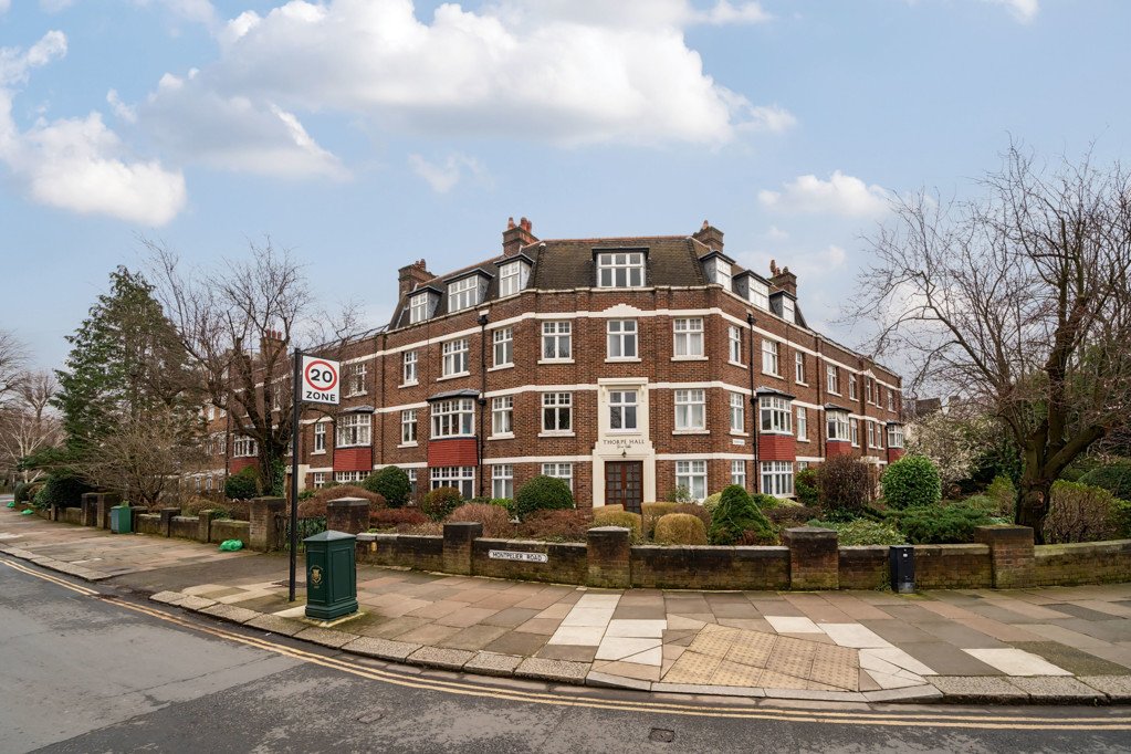 2 bedroom Flat/Apartment for sale in Eaton Rise, Ealing, London, W5
