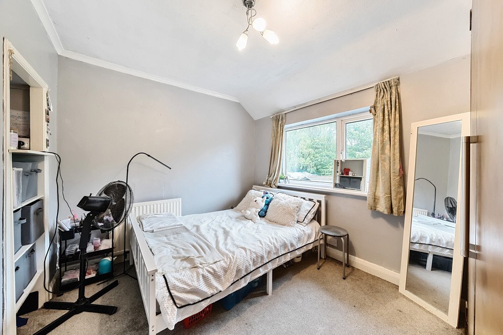 2 bedroom House for sale in Clyfford Road, Ruislip, Middlesex, HA4