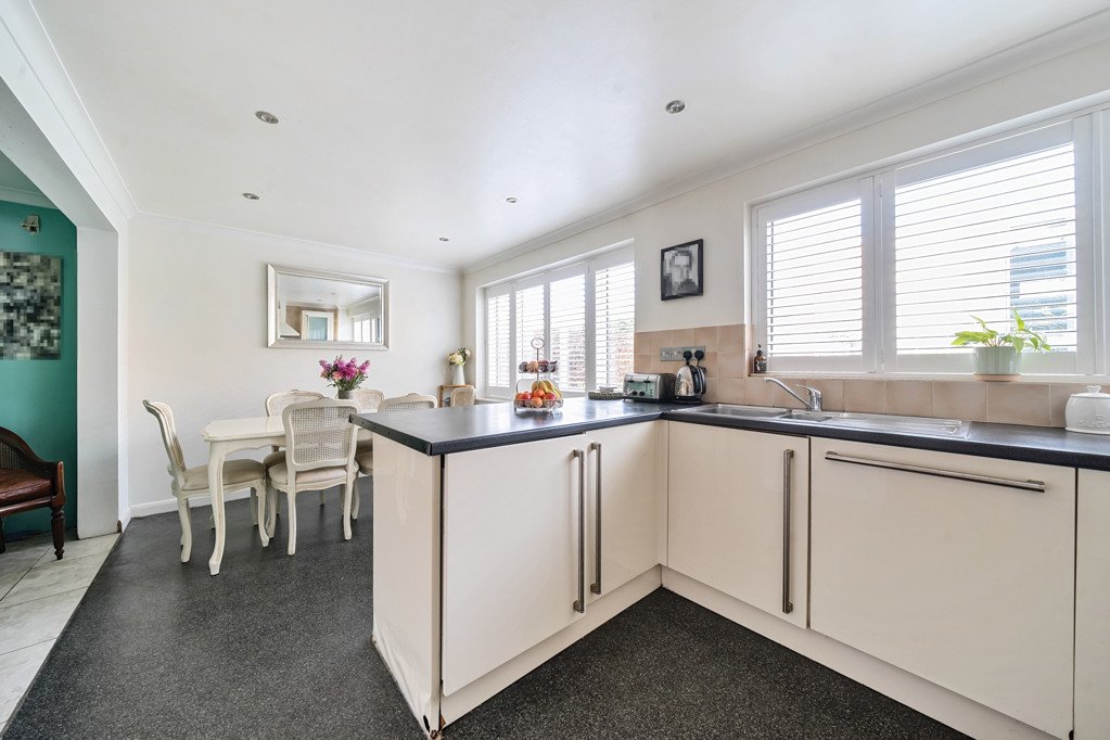 4 bedroom House for sale in Sycamore Road, Croxley Green, Rickmansworth, Hertfordshire, WD3