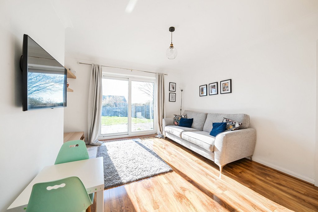 3 bedroom House for sale in Aldbury Road, Mill End, Rickmansworth