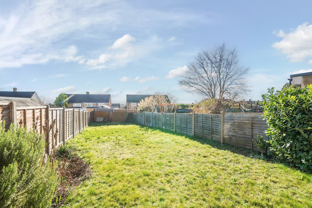 3 bedroom House for sale in Aldbury Road, Mill End, Rickmansworth