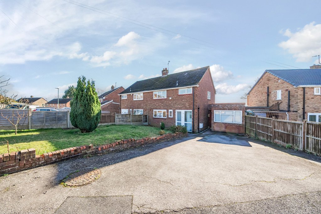 3 bedroom House for sale in Aldbury Road, Mill End, Rickmansworth