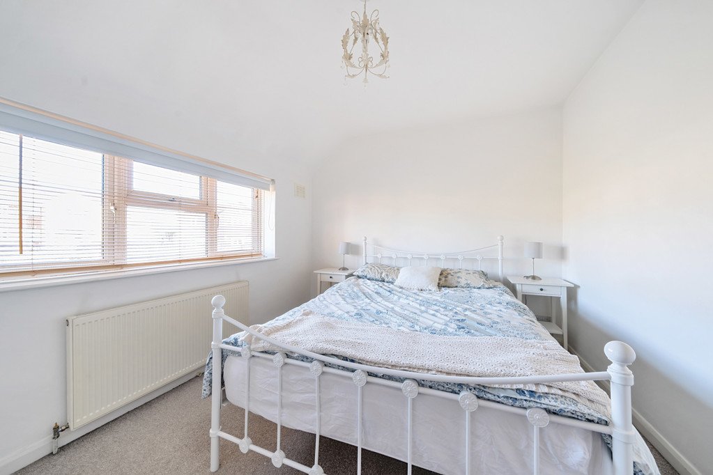 3 bedroom House for sale in Aldbury Road, Mill End, Rickmansworth
