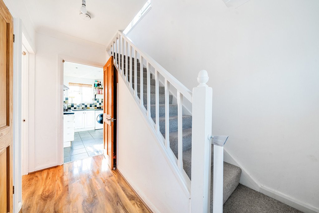 3 bedroom House for sale in Aldbury Road, Mill End, Rickmansworth