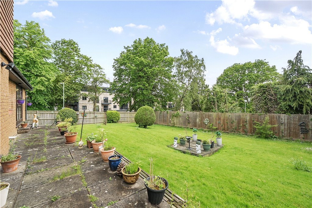 4 bedroom House for sale in Woodhouse Eaves, Northwood, Middlesex, HA6