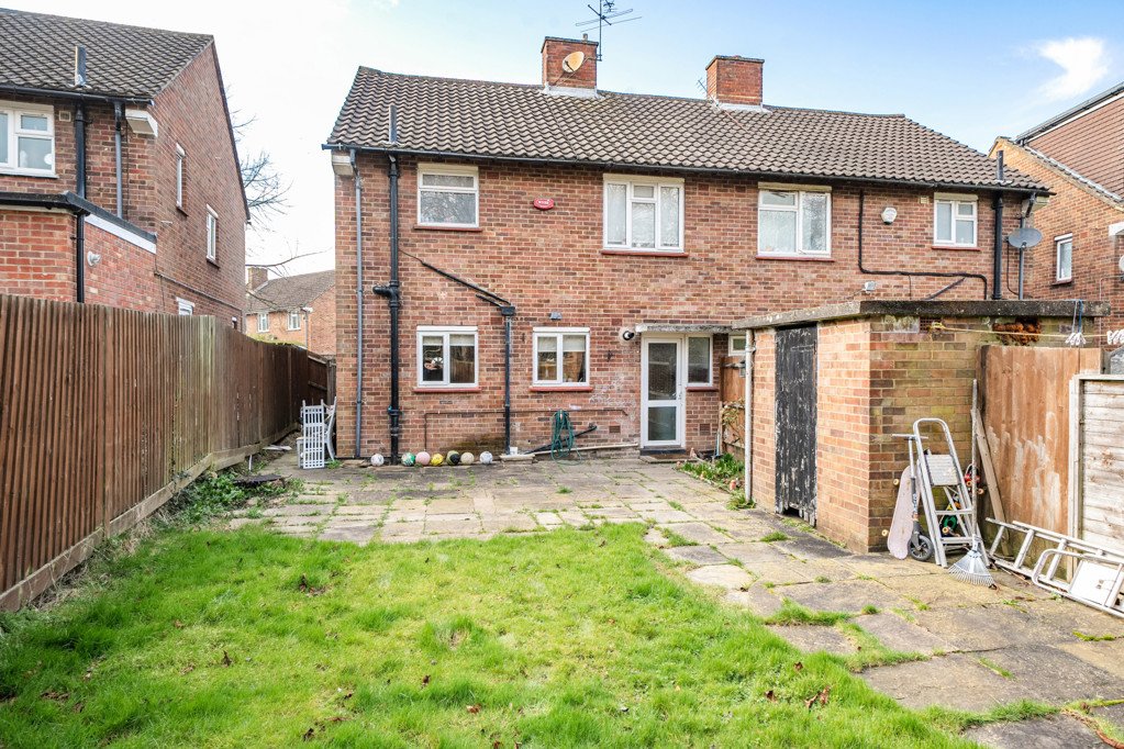 3 bedroom House for sale in Ellement Close, Pinner, Middlesex, HA5