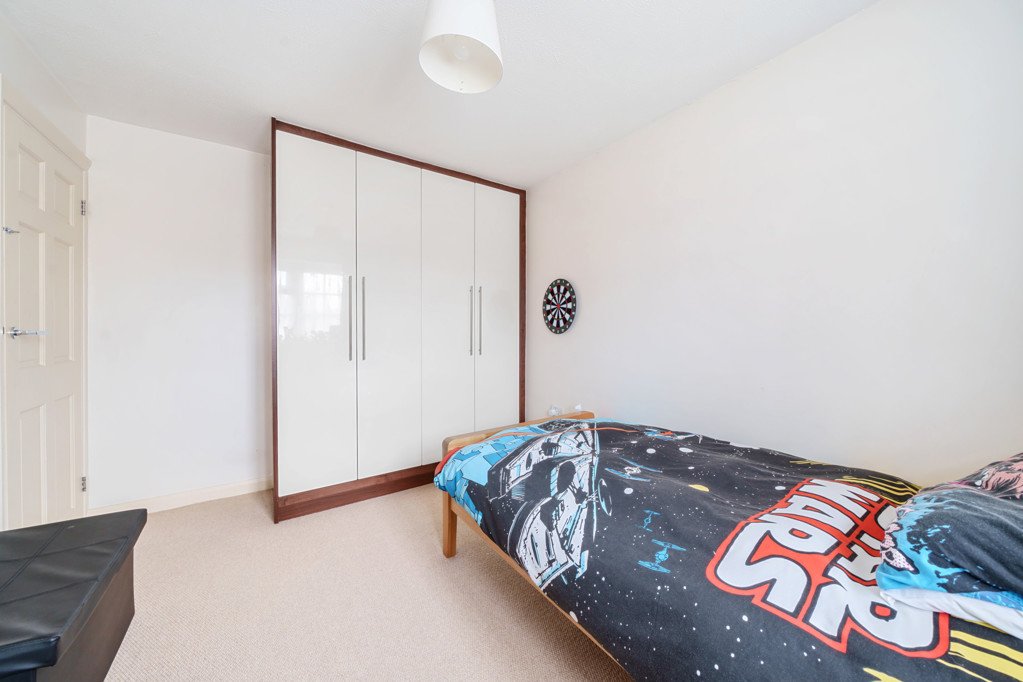 4 bedroom House for sale in Birchmead Avenue, Pinner, Middlesex, HA5
