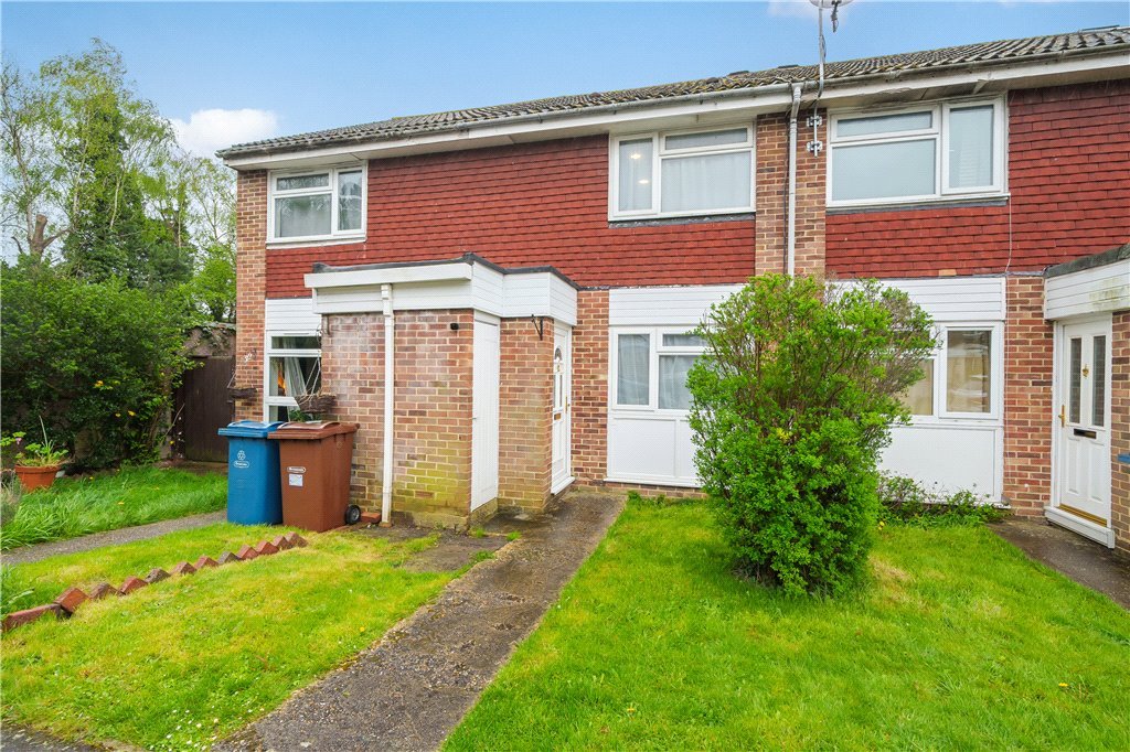 2 bedroom House for sale in Beeton Close, Pinner, Middlesex, HA5
