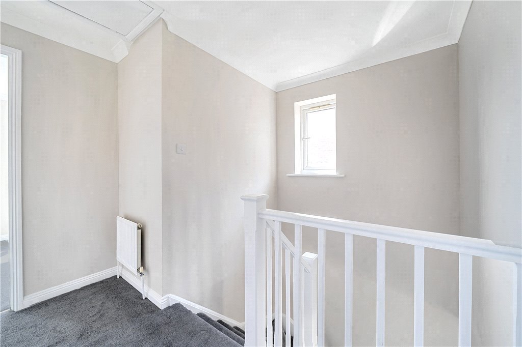 3 bedroom House for sale in Burlington Close, Pinner, Middlesex, HA5