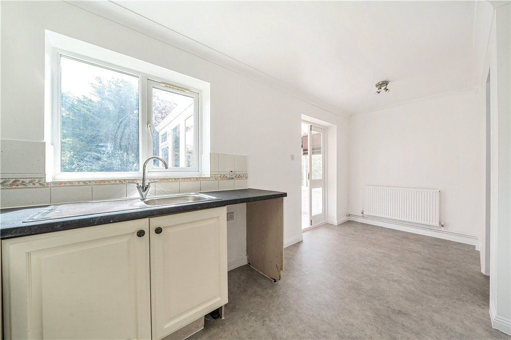 3 bedroom House for sale in Burlington Close, Pinner, Middlesex, HA5
