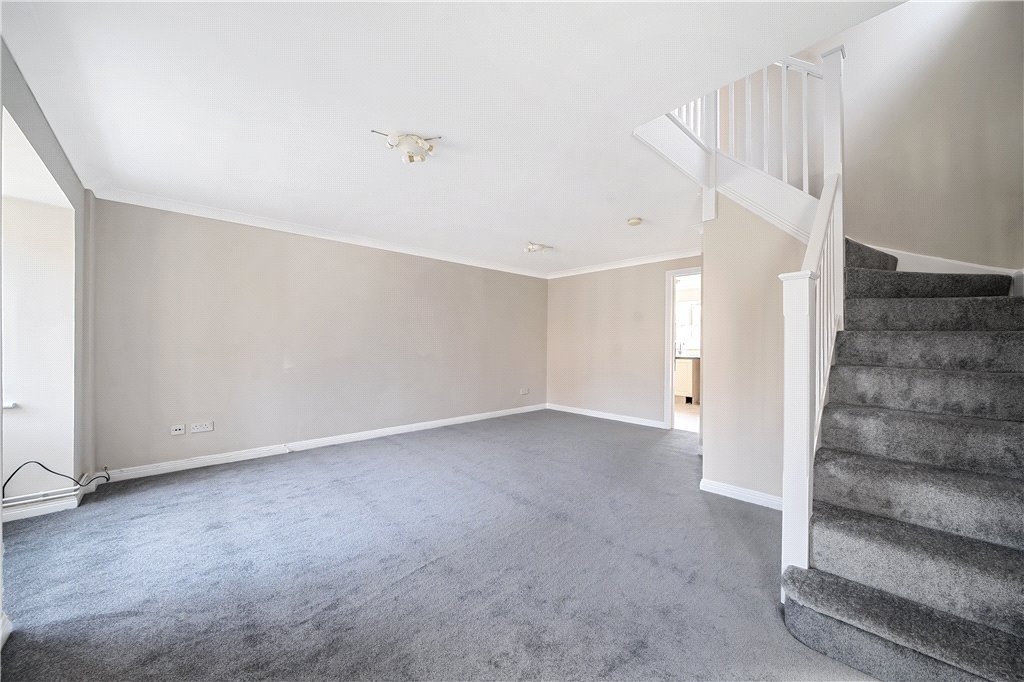 3 bedroom House for sale in Burlington Close, Pinner, Middlesex, HA5