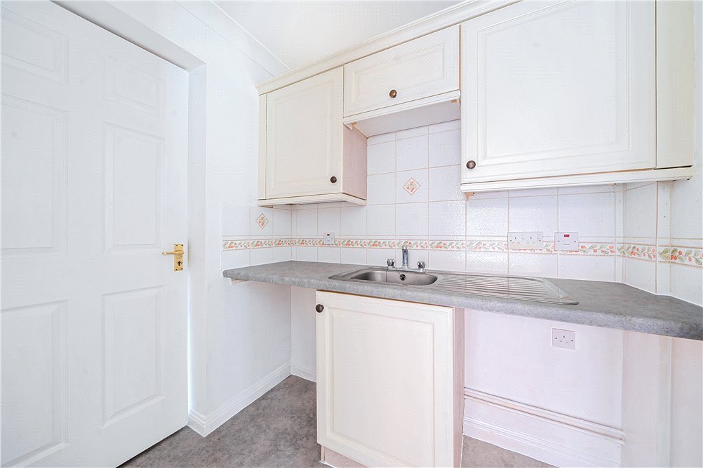 3 bedroom House for sale in Burlington Close, Pinner, Middlesex, HA5