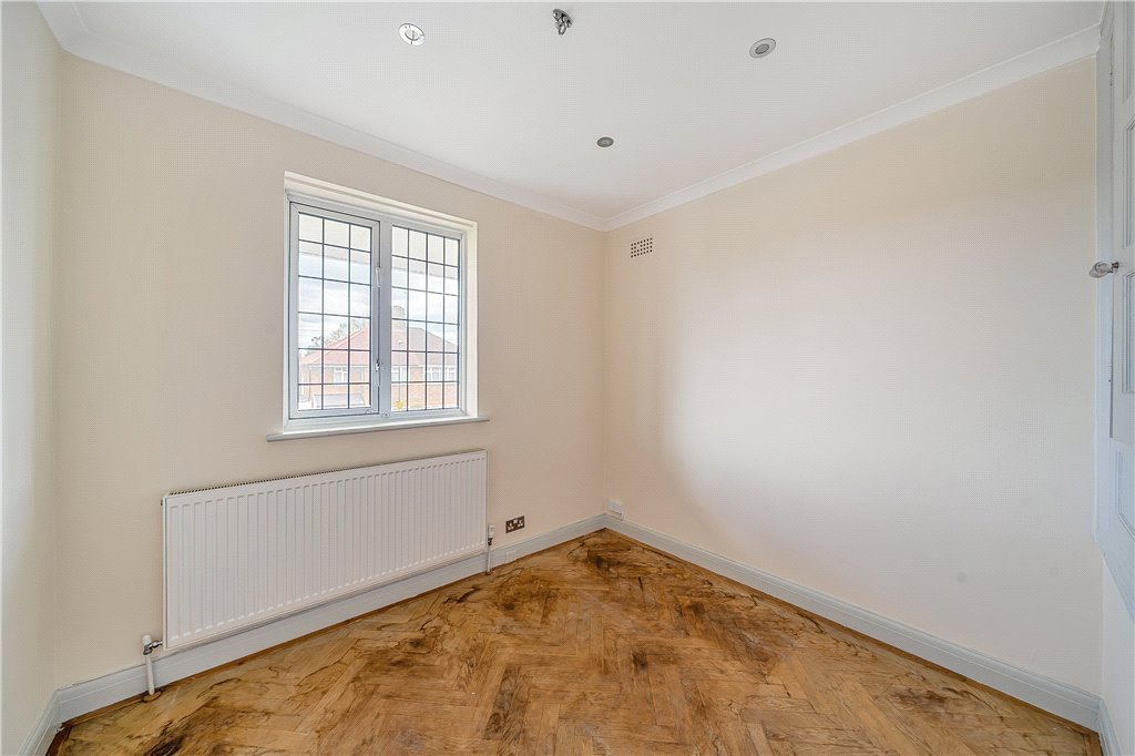 4 bedroom House for sale in Howberry Road, Edgware, HA8 Gibbs Gillespie