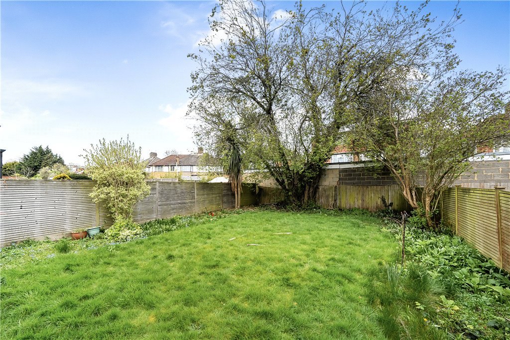 4 bedroom House for sale in Howberry Road, Edgware, HA8 Gibbs Gillespie