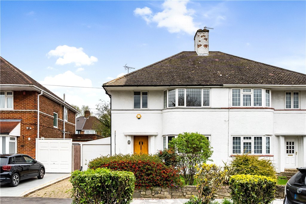 4 bedroom House for sale in Howberry Road, Edgware, HA8 Gibbs Gillespie