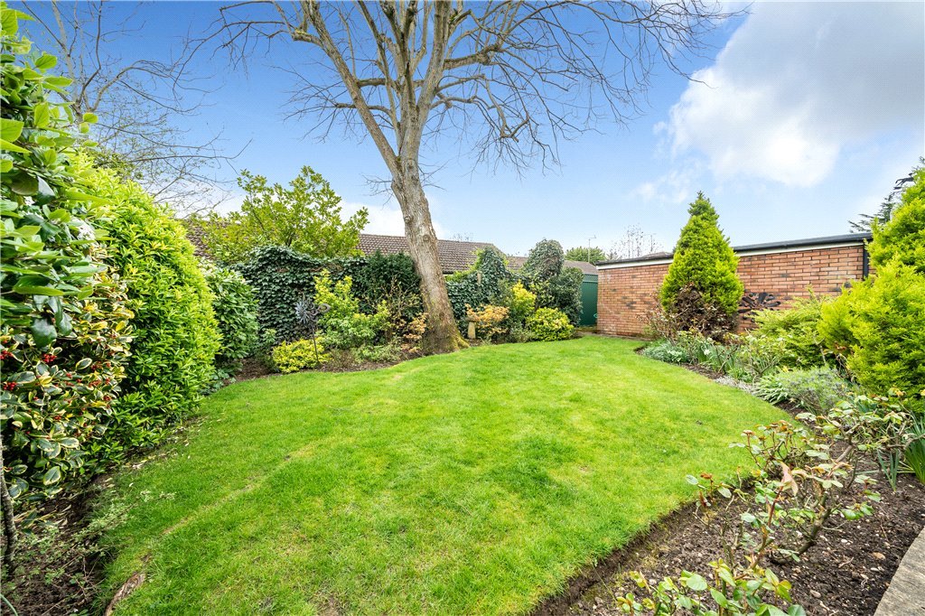 4 bedroom House for sale in Temple Mead Close, Stanmore, Middlesex, HA7