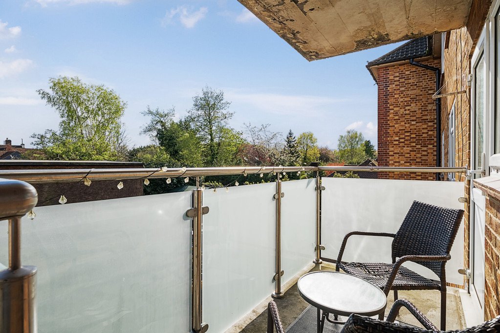 3 bedroom Flat/Apartment for sale in Heath Road, Beaconsfield