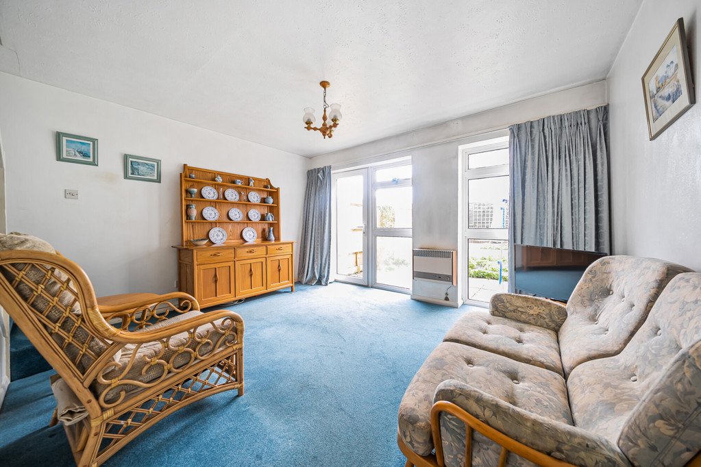 2 bedroom House for sale in Stowe Crescent, Ruislip, Middlesex, HA4