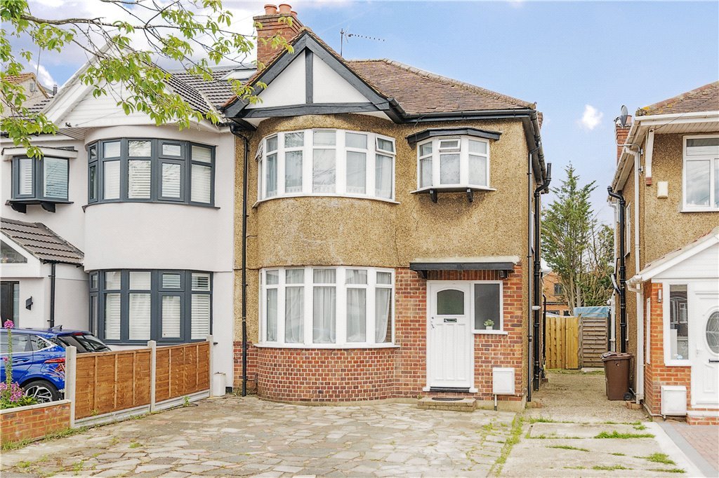 3 bedroom House for sale in Uppingham Avenue, Stanmore, Middlesex, HA7
