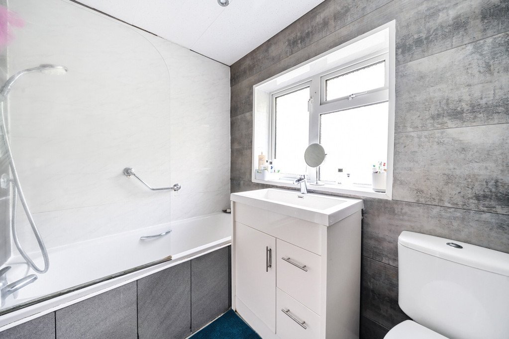 3 bedroom House for sale in The Uplands, Gerrards Cross