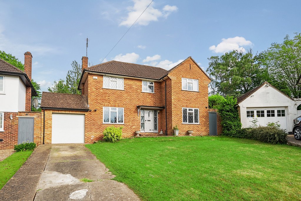 3 bedroom House for sale in The Uplands, Gerrards Cross
