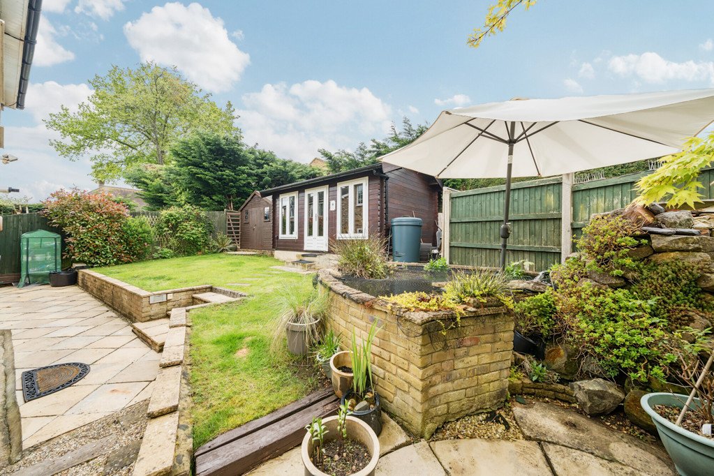 3 bedroom House for sale in Amersham Road, Chalfont St. Peter, Gerrards