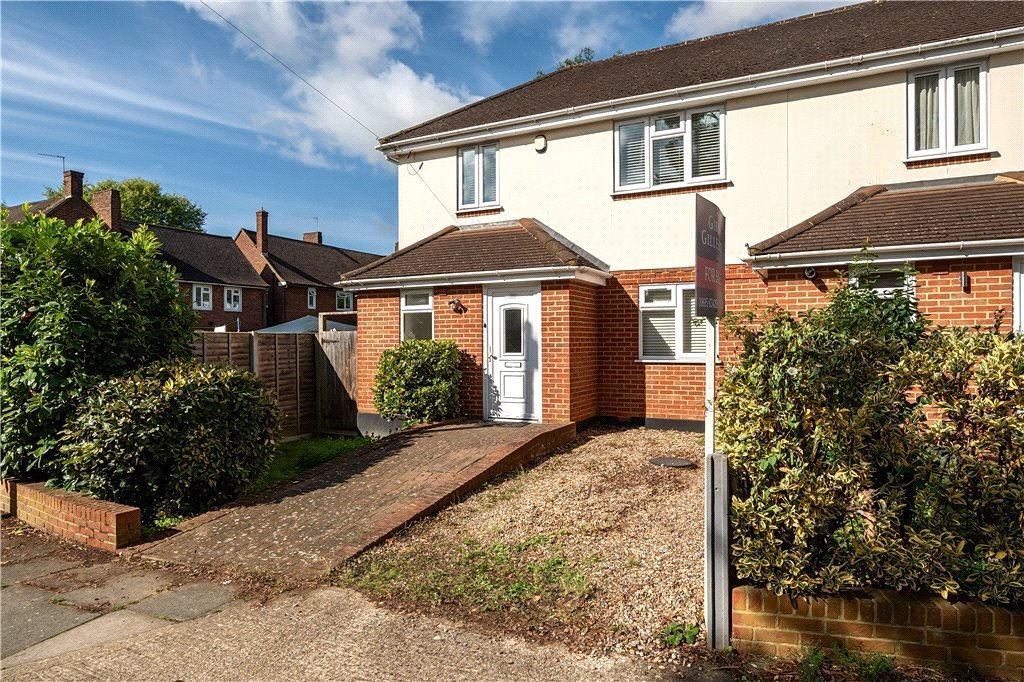 2 bedroom House for sale in Pine Gardens, Ruislip, Middlesex, HA4