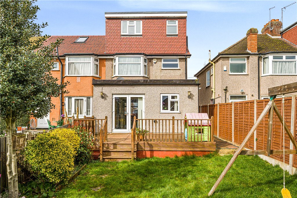 5 bedroom House for sale in Jubilee Drive, Ruislip, Middlesex, HA4